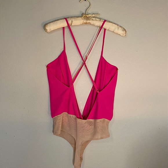 LuLus - SEXY Backless Neon Pink Bodysuit - S - Picture 7 of 14